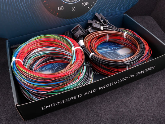 MaxxECU PRO PREMIUM (ECU, harnesses and accessories and LSU 4.9)